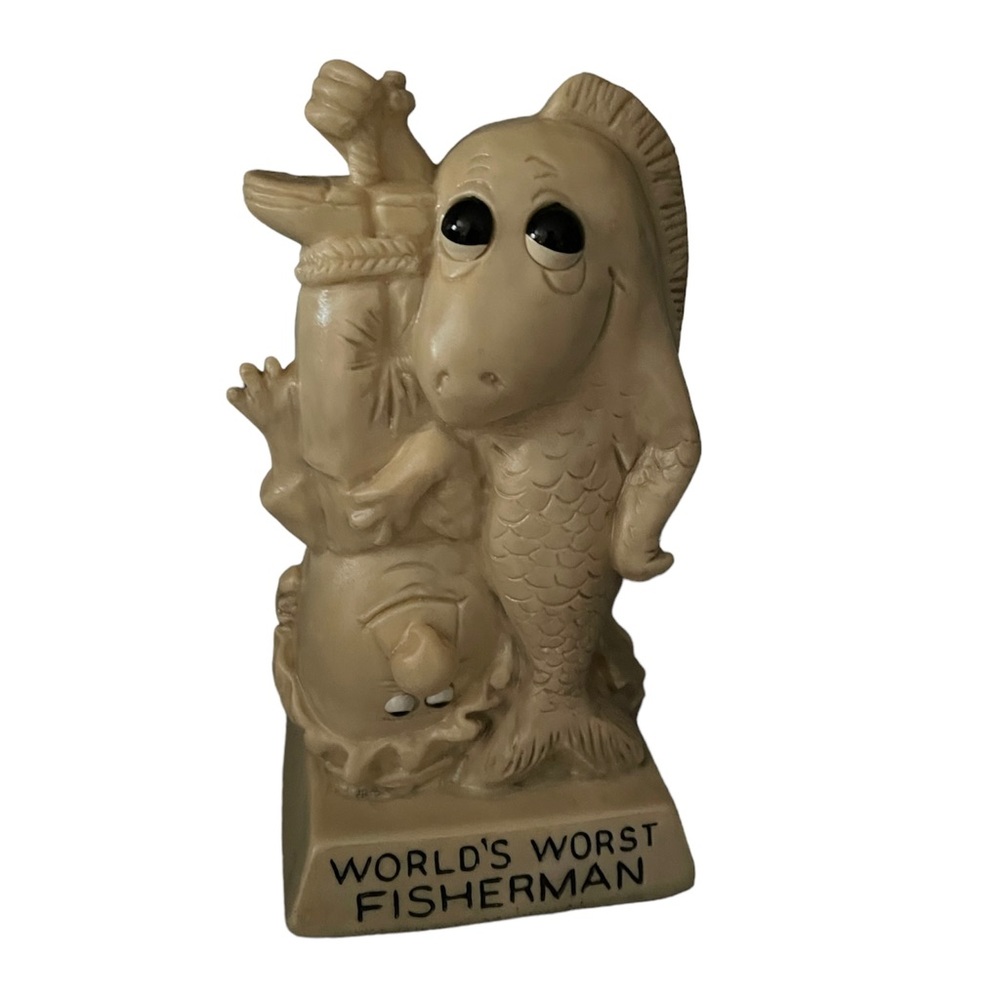 W & R Berries Co “ World’s Worst Fisherman” 1972 Vintage Figurine